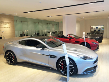 Aston Martin Pangbourne - car display