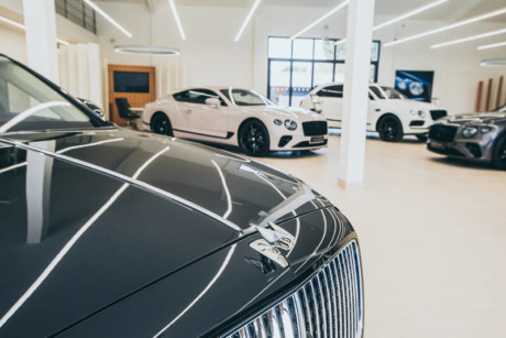 Bentley Woking Surrey - Car display
