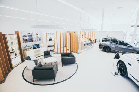 Bentley Woking Surrey - Customer lounge