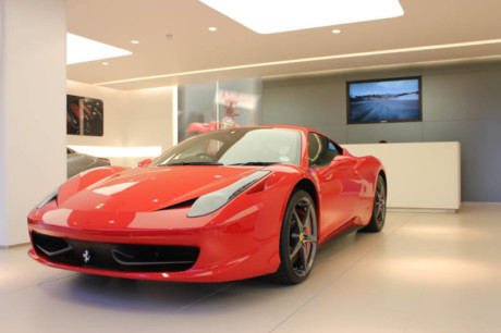 Ferrari South Kensington - car display