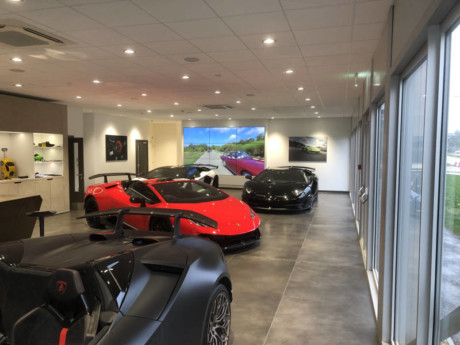 Bentley Lamborghini Hatfield. Car display