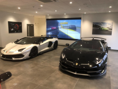 Bentley Lamborghini Hatfield. 2 Lamborghinis