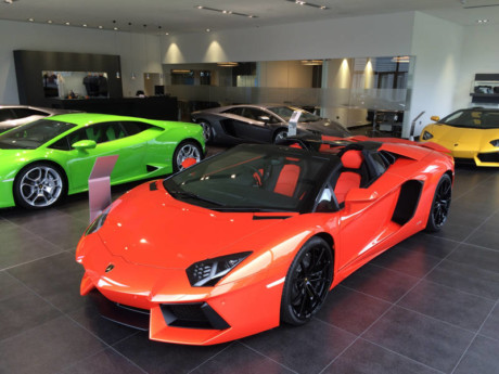 Lamborghini Manchester - showroom