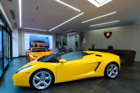 Lamborghini Pangbourne - car display