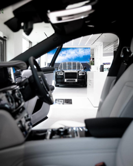 Rolls Royce Mayfair car display