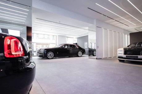 Rolls Royce Mayfair car display